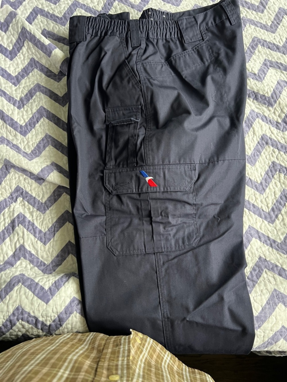 Men's Black Cargo Pants with Utility Pockets